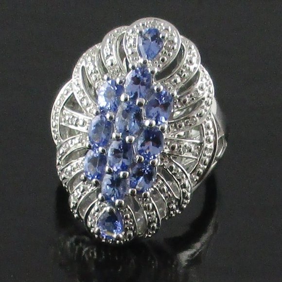 Tanzanite Vintage Cluster Design Ring - Picture 4 of 8